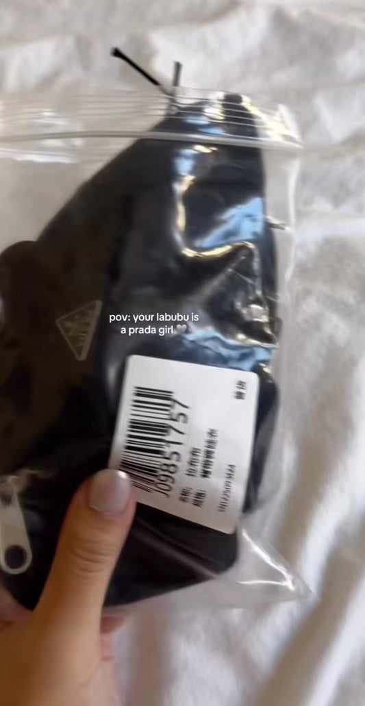 Black Luxury Clothing Set (17cm) (NO DOLL)